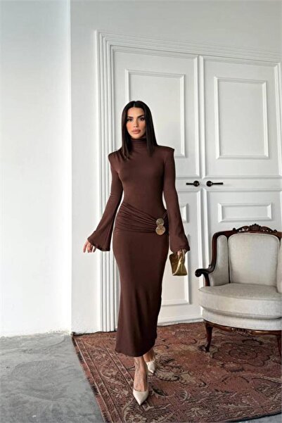 Neşeli Butik kadın yüksek yaka kol vatkalı bel drapeli toka detaylı tam boy elbise NBNP021