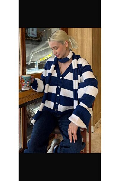 Madmext Lacivert Çizigli Atkılı Kadın Triko Hırka MG2588