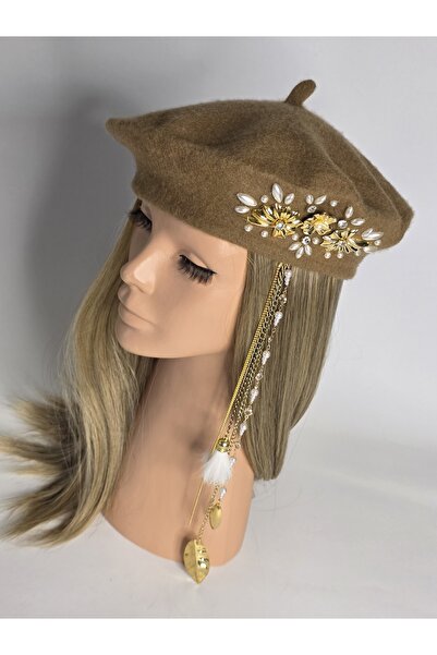 Senbeno Design ÖZGÜN TASARIM METAL VE İNCİ İŞLEMELİ OPSİYONEL ZİNCİR SALLANTILI BEJ KADIN FRANSIZ RESSAM BERESİ