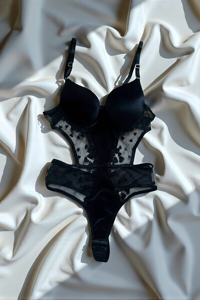 Luvensa Siyah Kadife Dantelli Dolgulu Çıtçıtlı Bodysuit Babydoll