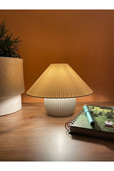 LayerThe Sugegasa Serisi – Japon Minimalizmi ile Modüler Pileli Masa Lambası ...