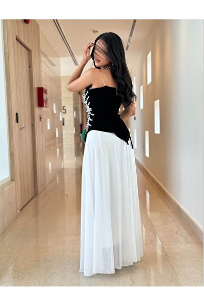 Kayla فستان بتطريز راقي