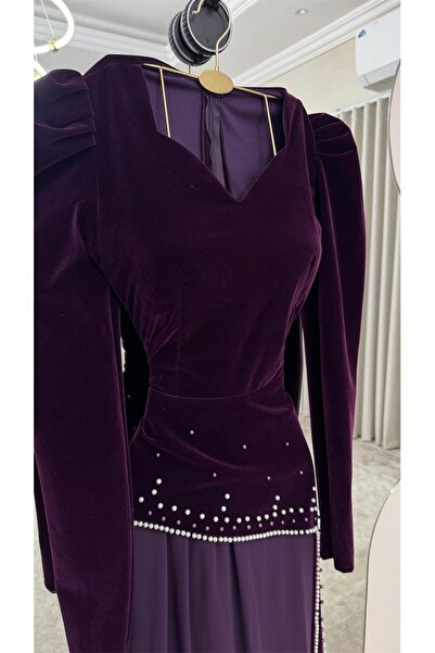LUMY A purple evening dress embroidered with enchanting pearls