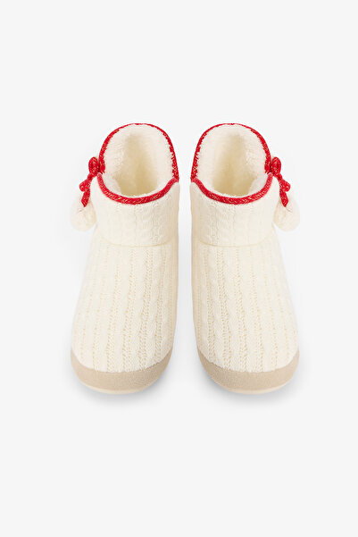 Penti Kırık Beyaz Pompomlu Ev Botu