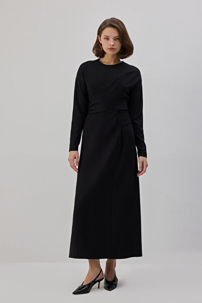 Touché Privé Scuba Suit with Binding Details