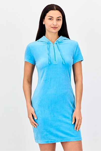 Juicy Couture فستان قصير مخملي سادة للنساء، أزرق سماوي