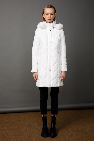 Moda İlgi Modailgi Kapüşonlu Çıtçıtlı Şişme Kaban Beyaz