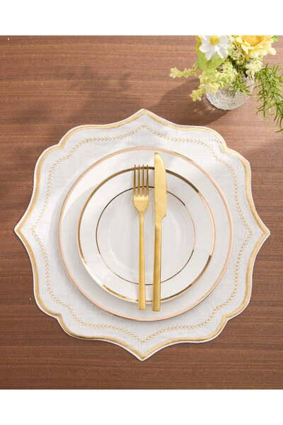 REDTAG مفرش طاولة دائري مطرز من القطن العاجي