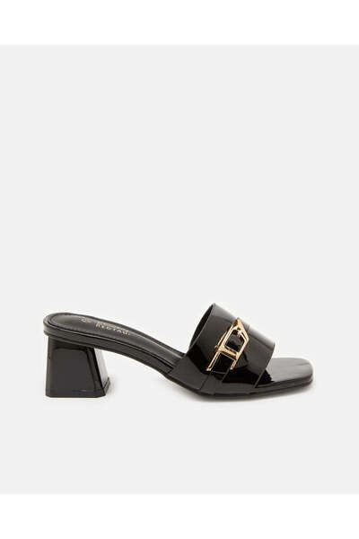 REDTAG حذاء نسائي أسود بإبزيم