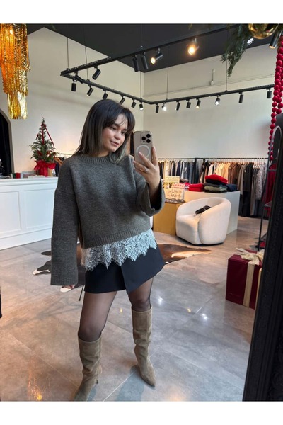 BÜŞRA PERKER Lace Detailed Premium Sweater