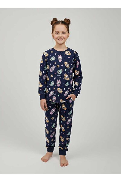 desenli uzun kol pijama takımı