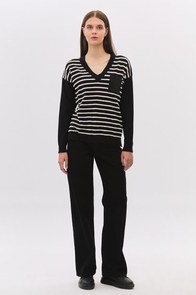 DAIDO V Yaka Sakal Çizgili Taş Cepli Triko