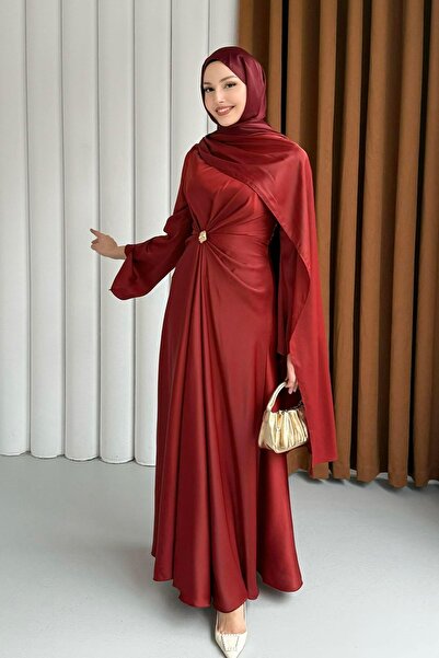 Modaensarbutik Elegant Broş Detaylı Saten Tesettür Abiye-BORDO