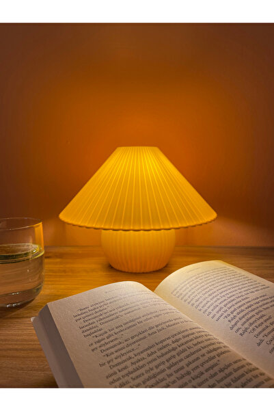 LayerThe Sugegasa Serisi – Japon Minimalizmi ile Modüler Pileli Masa Lambası ...