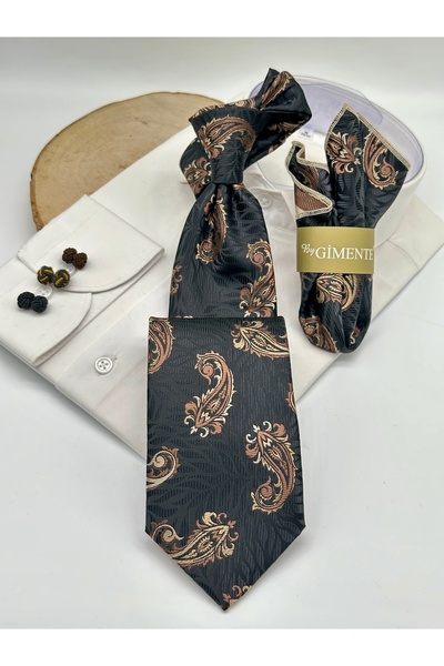 Gutiero Classic Tie with Black Paisley Patterned Handkerchief