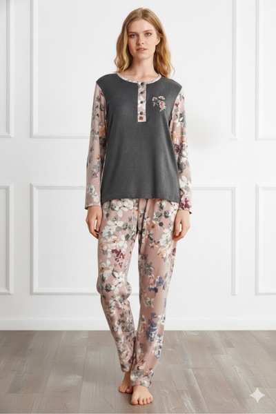 İpek Women's Long Sleeve Plus Size Floral Pattern Thermal Pajama Set