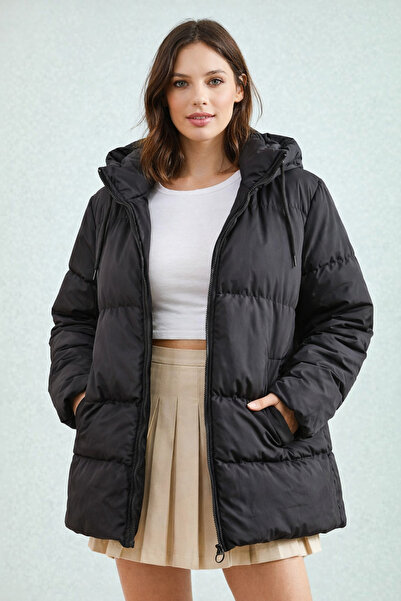 Bold Icon Kadın Oversize Kapüşonlu Bağcıklı Uzun Şişme Mont 009