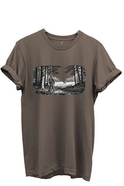 WİDİ Hunter and Deer Forest Landscape Illustration Printed 100% Cotton Regular Fit Crew Neck Unisex T-Shirt