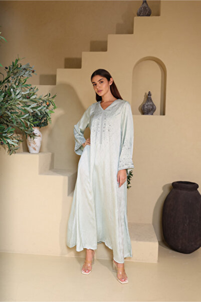 IKKXA Elegant Embroidery Crystals Beaded Jalabiya