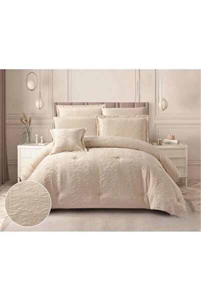 Red Rose Luxurious king-size double bedspread with a patterned design to provide comfort and elegance, size 240*260 cm