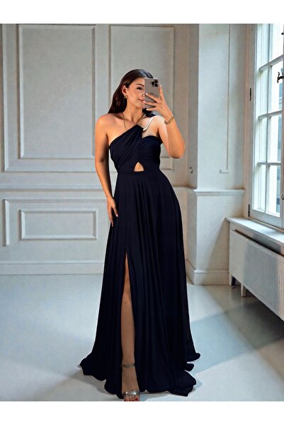 OLA Alya Gold Tokalı Şifon Yırtmaçlı Siyah Abiye Elbise