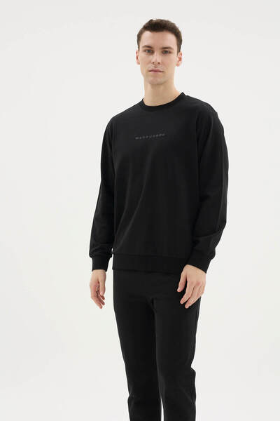 KLY طقم بيجامة رجالي من القطن بنسبة 95% للموسم الجديد بتصميم أنيق وياقة دائرية