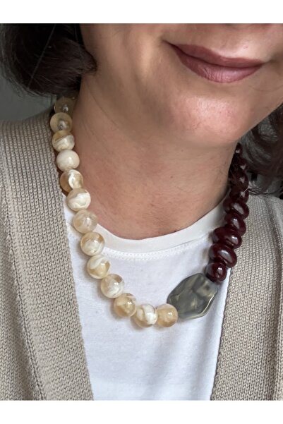 Naskosta Large Stone Detailed Design Bone Bead Necklace