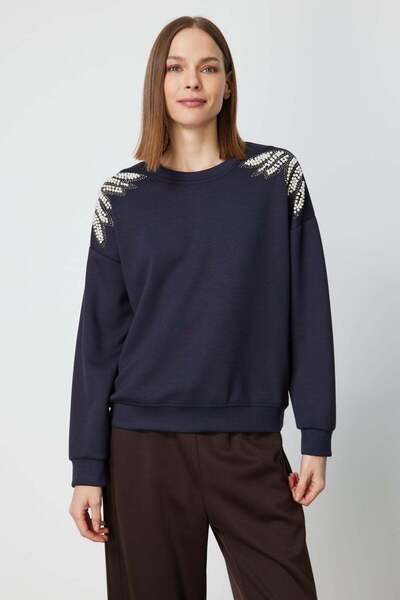 ON Omuzları İncili Sweat