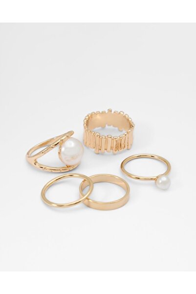 Aldo Adweli / Accessories