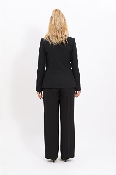ÖNDER ÖZSOY V Yaka Kurumsal Kılasik Ceket & Bol Paça Pantolon Kadın Takım Elb...