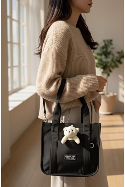 ÇANTA حقيبة يد وكتف من قماش بوزي مع حزام كولون ودمية دب