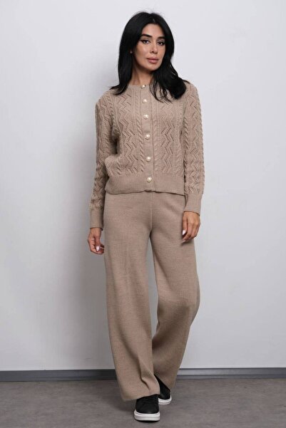 Cannes طقم مكون من قطعتين باللون البيج مع بنطلون