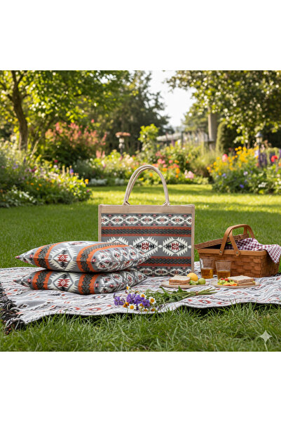 casa rosa Travel bag with a two-piece tatami cushion set featuring traditional patterns.