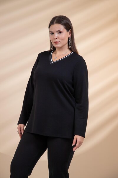 Roxxlen 3330690 Дамска блуза с V-образно деколте в черен цвят, голям размер