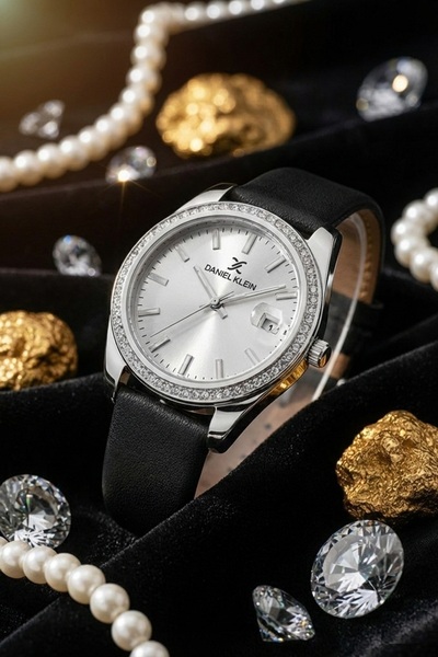 Daniel Klein Siyah Deri Kordonlu Gümüş Taşlı Takvimli Premium Kadın Kol Saati