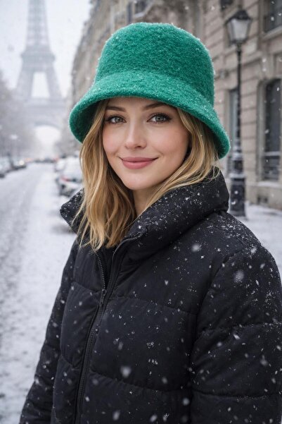 MARBERRY قبعة نسائية من الفرو الصناعي مع أزرار من اللباد الأخضر