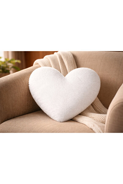 Yastıkland BEYAZ PELUŞ KALP YASTIK DEKOR (30x30 ölçülerinde)