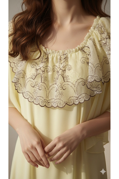 Maison Emarat Premium Floral Lace Detailing Short Night Dress