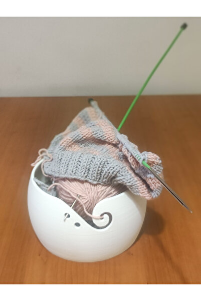 Della Knitting Yarn Bowl – Compatible with Knitting Needles and Crochet Hooks...