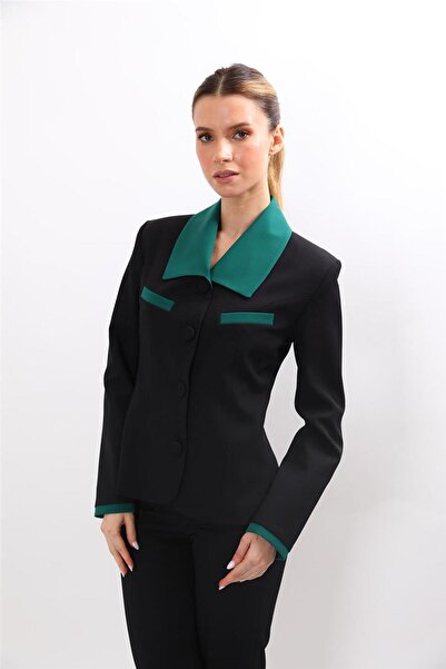 ÖNDER ÖZSOY جاكيت نسائي بياقة قميص بقطع قماش مخيطة معاً - زمرد