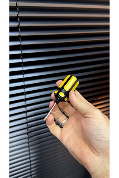 R8SAAT Tornavida Çakmak Modeli