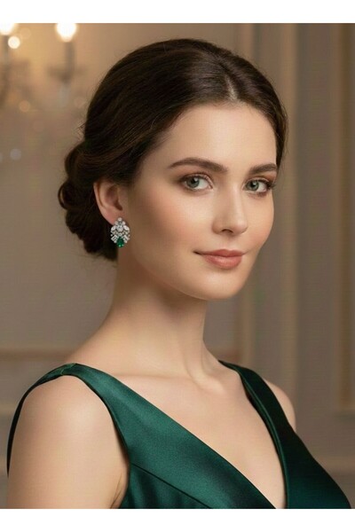Süspüs Accessories Green Stone Shuttle-Shaped Evening Dress Earrings
