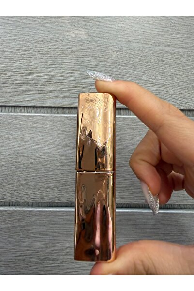 Maça Kapaklı Ruj Şeklinde Tekrar Doldurulabilir Tasarım Çakmak