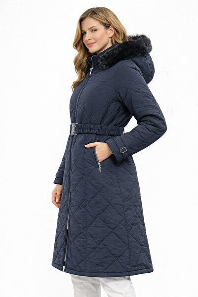 YLC TEKSTİL kadın kapitone kaban kapüşonlu kemerli...