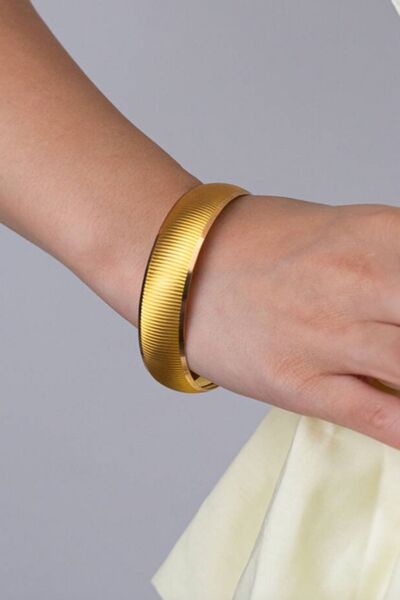 Çgk Çiğdem Gürel Kuyumculuk 8K Altın Tırtıklı Klasik Bilezik– Gösterişli ve Y...