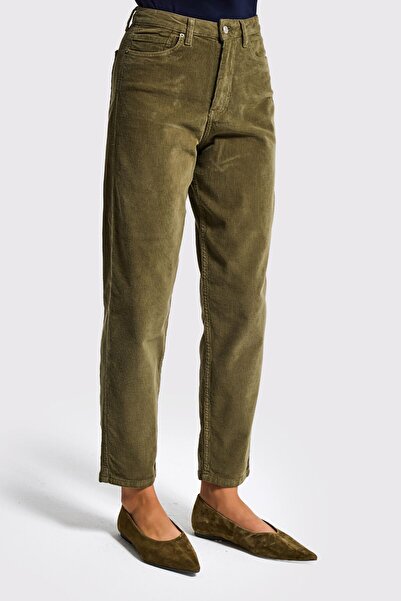 it's basic Дамски панталони в цвят каки 29w5-15 с удобна кройка, от еластична материя с фини ребра, от кадифена материя