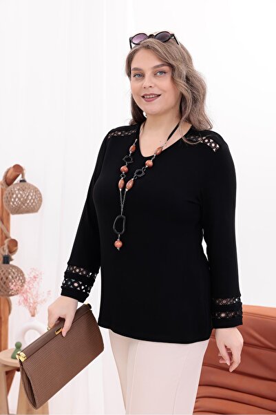 Siyezen Plus Size Lace Detailed Strawberry Fabric Stretch Fabric Blouse