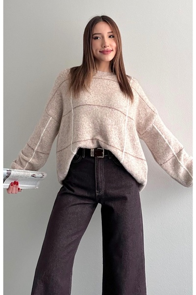 fujya Soft Textured Plaid Elite Knit Sweater