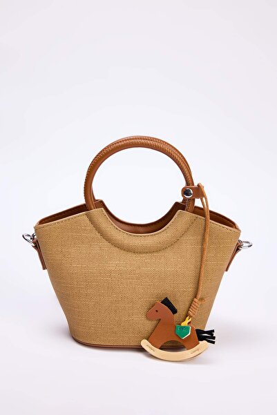 TRENDYOL SHOES Beige Charm Detaillierte Damen-Mini-Umhängetasche TAKSS26OC00002