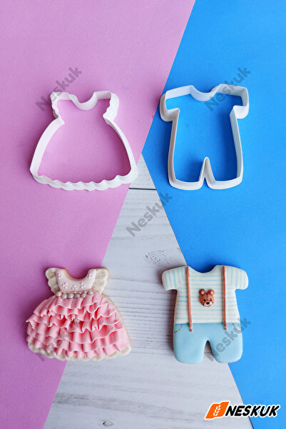 Neskuk مريلة استحمام للأطفال مكونة من قطعتين وحفلات ترحيب للأطفال للأولاد والبنات وقاطع قوالب البسكويت